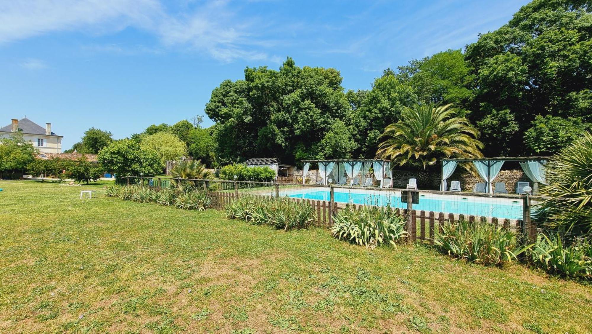 הוילה Saint-Just-Luzac Domaine De Rochebonne מראה חיצוני תמונה