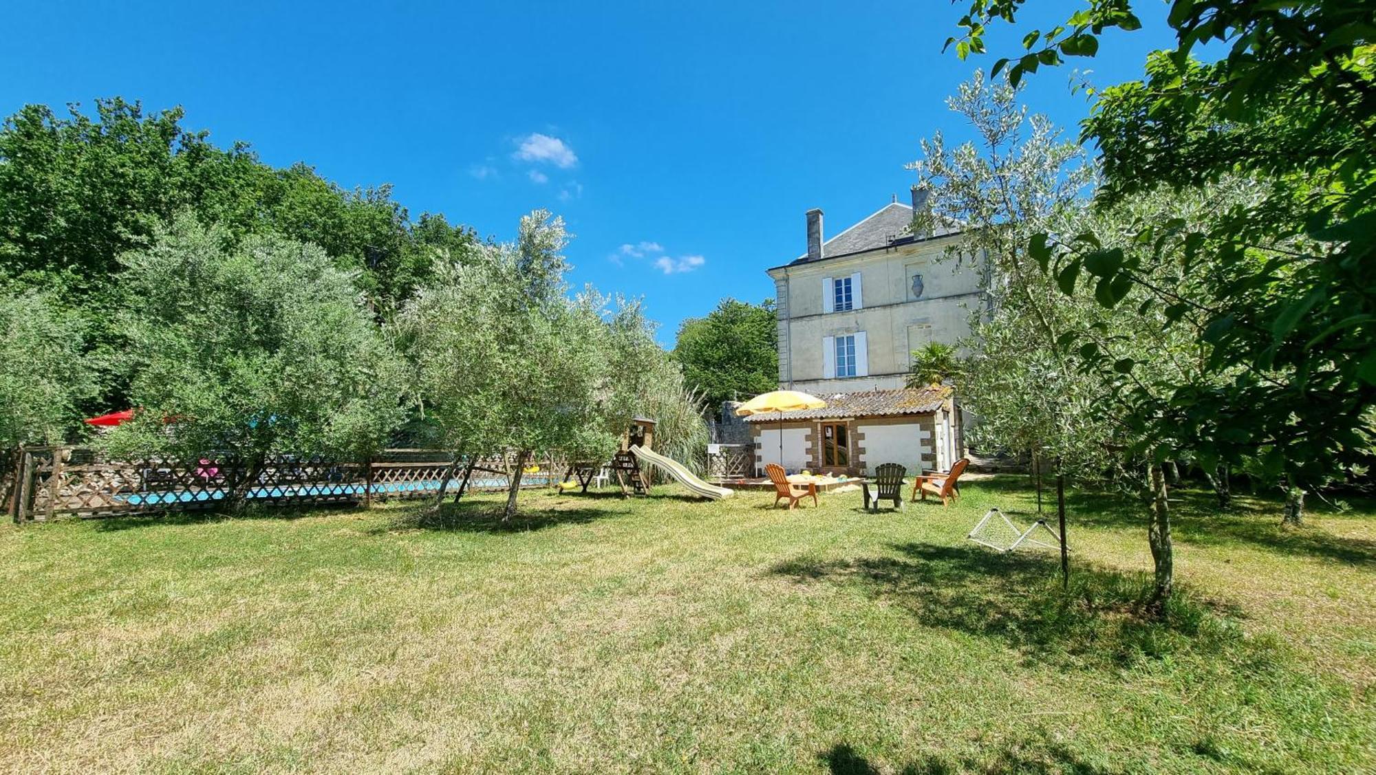 הוילה Saint-Just-Luzac Domaine De Rochebonne מראה חיצוני תמונה